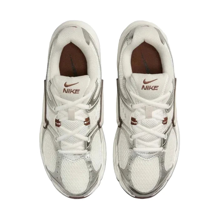 Nike V5 RNR Parachute Beige Metallic Pewter