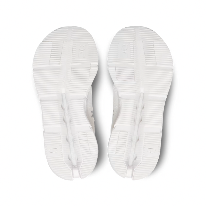 On Running Cloudnova Undyed/White